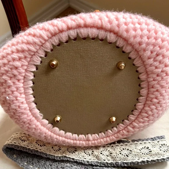 Handmade Crochet Frame Handbag - Picture 3 of 7